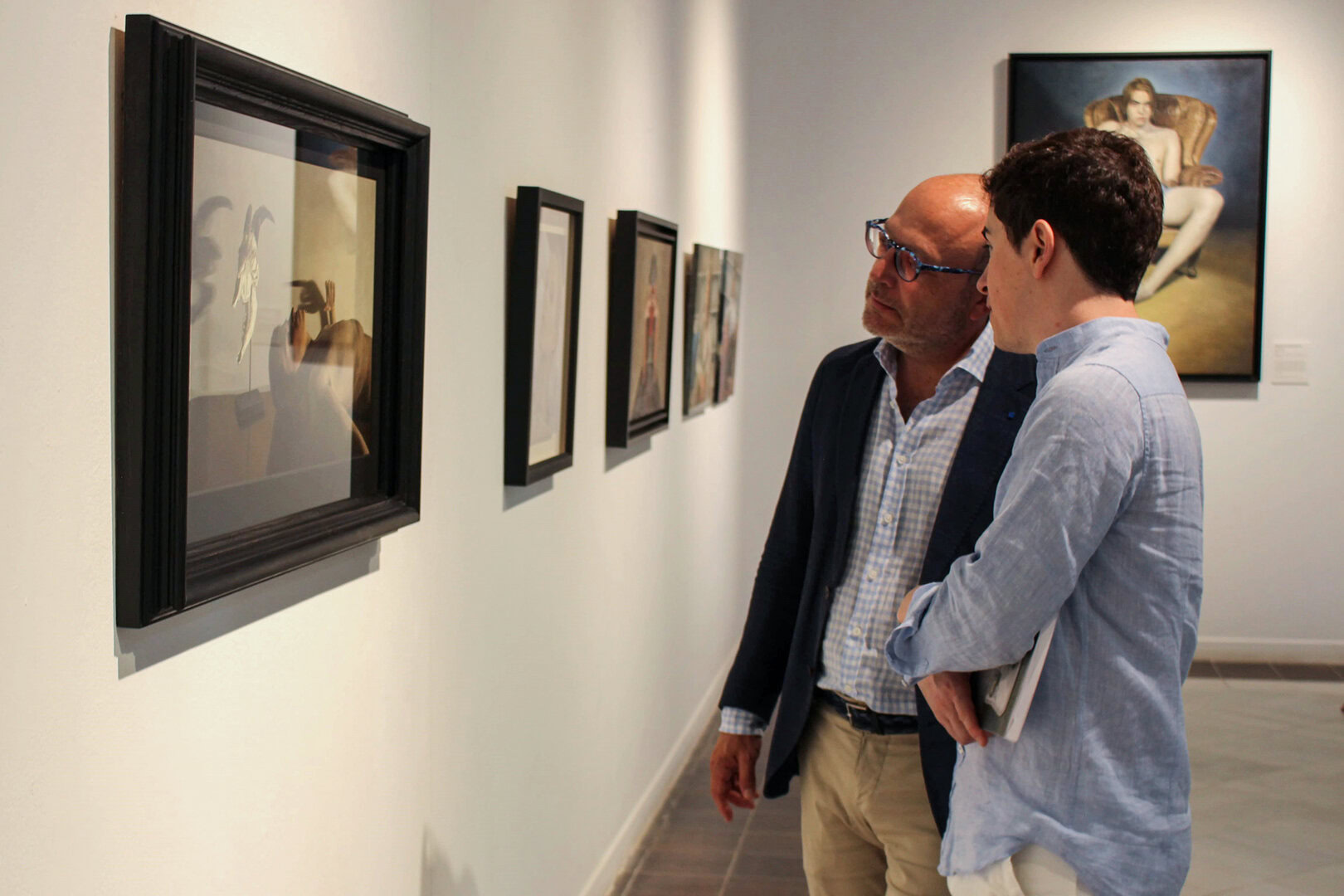Miguel Tadeo Exposición Casa de Vacas "La insoportable indiferencia" delegado asuntos sociales José Fernández
